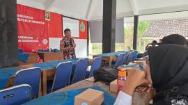 Mahasiswa KKN APMD Gelar Pelatihan Teknik Fasilitasi bagi Pamong dan Lembaga Kalurahan Kemejing